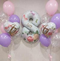 Цифра восемь и два фонтана из шаров