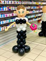 Фигура школьника из воздушных шаров