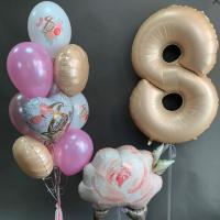 Нежная композиция из шаров на 8 марта 