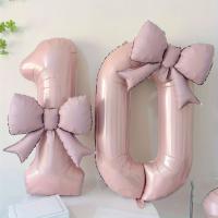 Цифра десять с бантиками