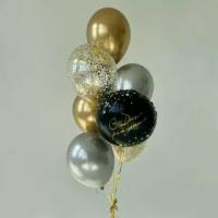 Фонтан с чёрным шаром с надписью, золотыми и серебряными шарами